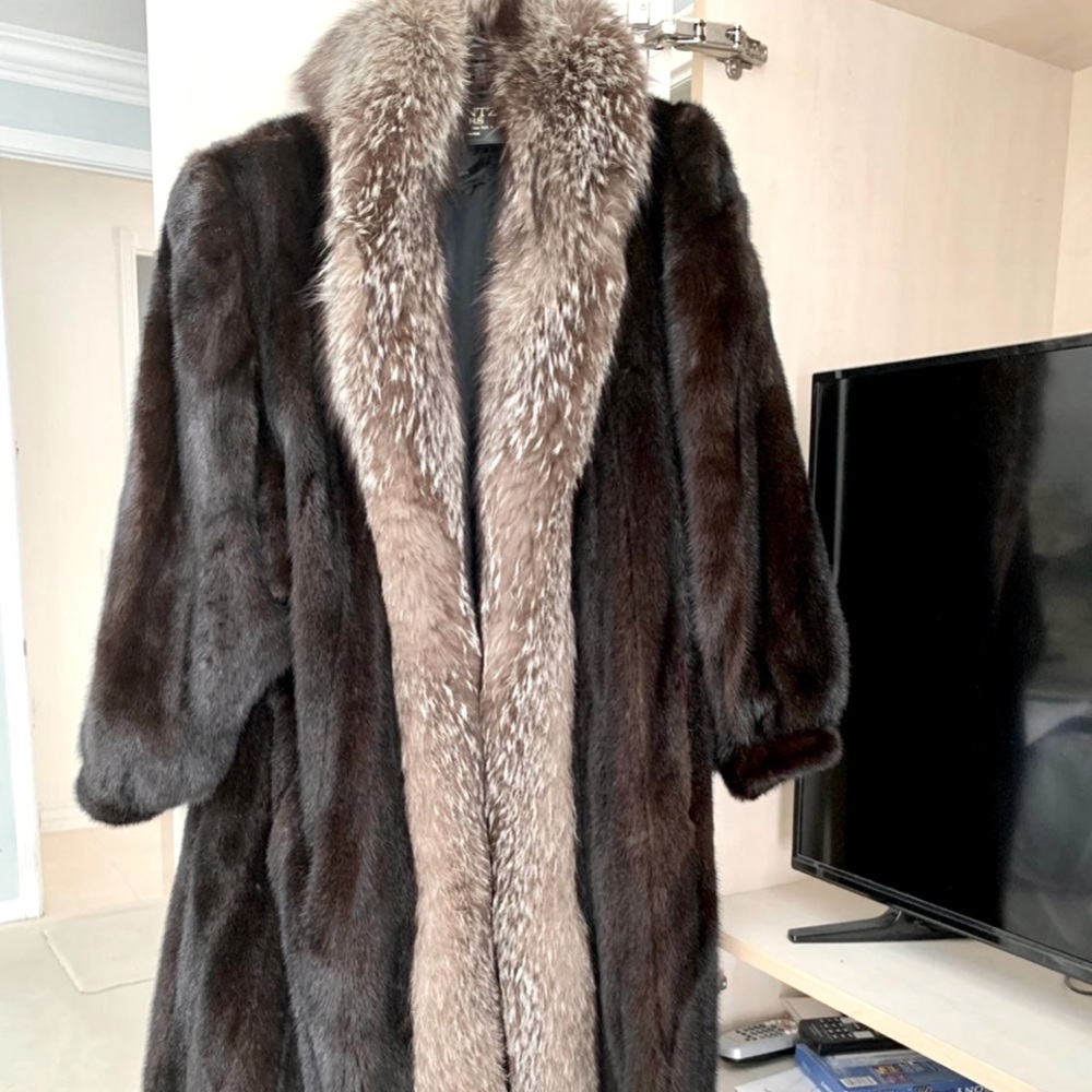 Full Length Real Mink Coat With Crystal Fox Tuxedo Trim with Fur Storage Bag